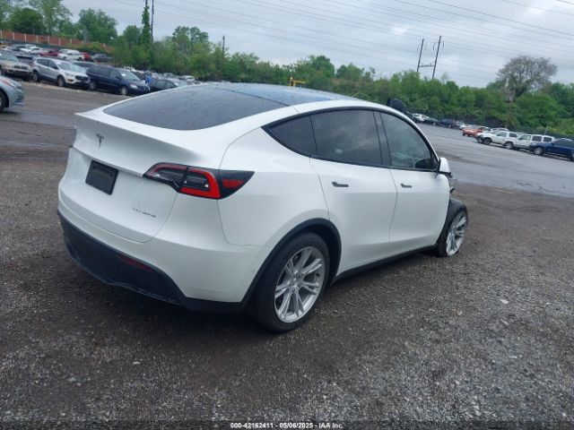 2021 TESLA MODEL Y 5YJYGDEE2MF098692 Photo 3