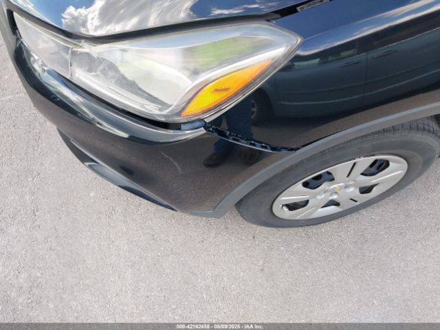 3GNCJKSB7HL267940 Chevrolet TRAX LS