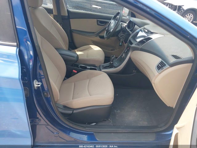 5NPDH4AE6GH773614 Hyundai ELANTRA SE