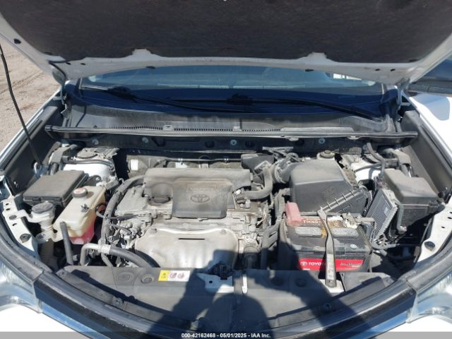 JTMZFREV8HJ702927 Toyota RAV4 LE