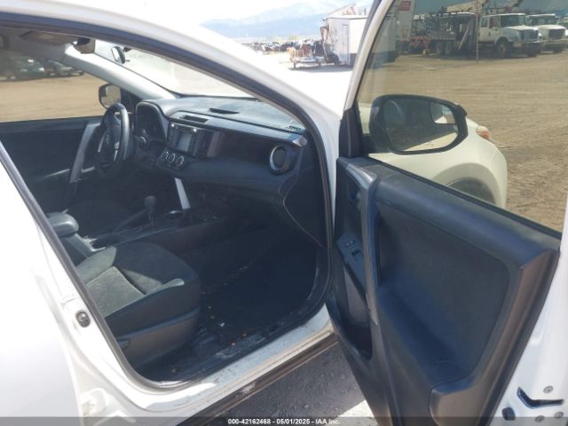 JTMZFREV8HJ702927 Toyota RAV4 LE