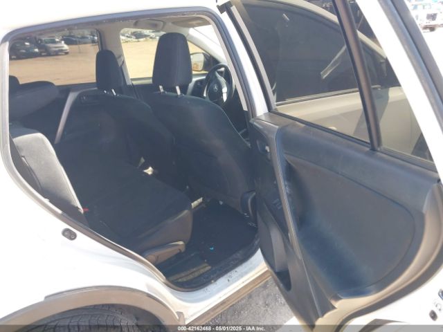 JTMZFREV8HJ702927 Toyota RAV4 LE