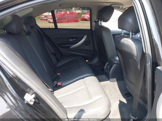 WBA8A9C50JAH12161 BMW 320i