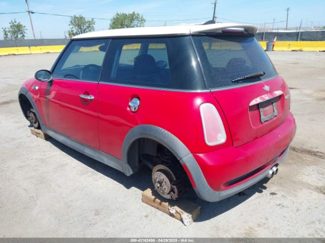 2005 MINI COOPER S WMWRE33535TL12429 Photo 2