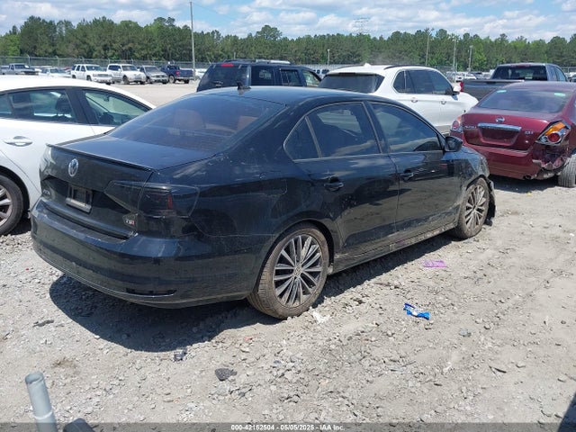 3VWD17AJ4GM301888 Volkswagen Jetta