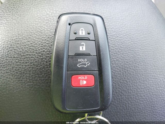 2T3RWRFV7SW268703 Toyota Rav4 Hybrid Xle