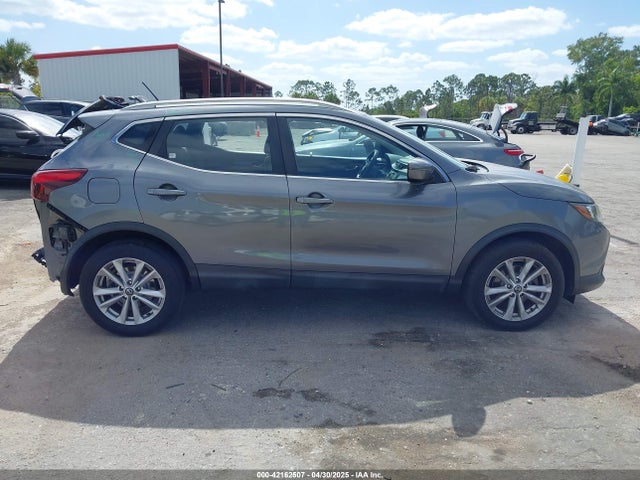 JN1BJ1CP3KW232888 Nissan Rogue Sport Sv