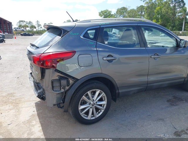 JN1BJ1CP3KW232888 Nissan Rogue Sport Sv