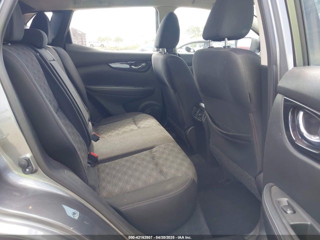 JN1BJ1CP3KW232888 Nissan Rogue Sport Sv
