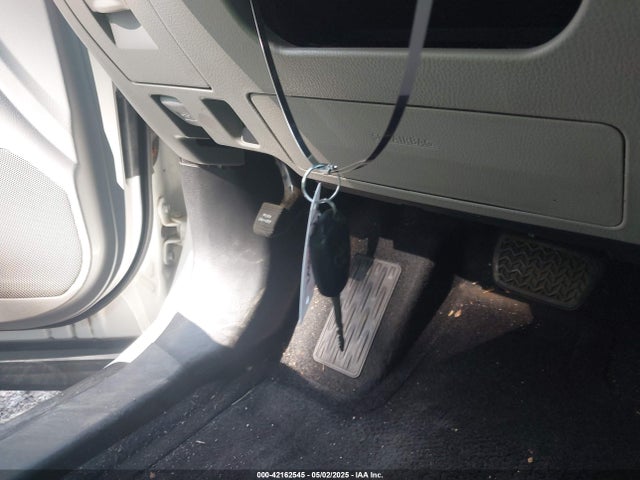5TDZZRFH1HS227592 Toyota Highlander Le Plus