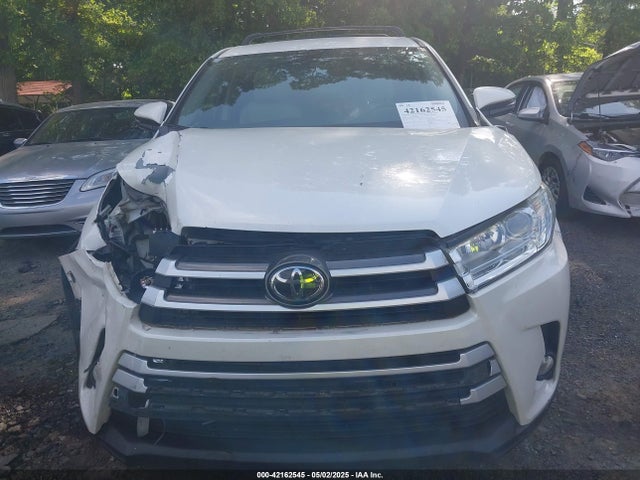 5TDZZRFH1HS227592 Toyota Highlander Le Plus