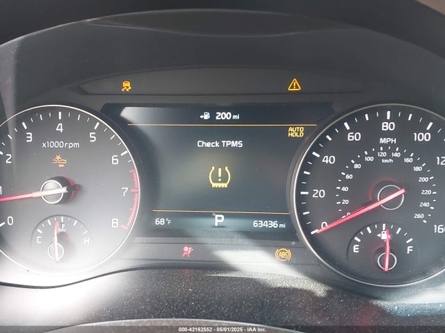 KNALC4J16H5067877 KIA Cadenza Limited