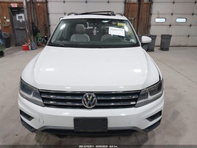3VV2B7AX2JM194215 Volkswagen Tiguan 2.0t Se/2.0t Sel