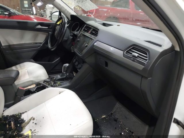 3VV2B7AX2JM194215 Volkswagen Tiguan 2.0t Se/2.0t Sel