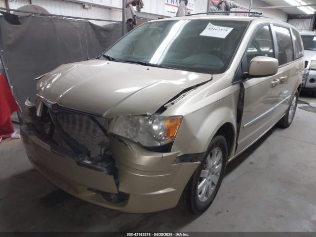 2010 CHRYSLER TOWN & COUNTRY 2A4RR8DX1AR384102 Photo 1