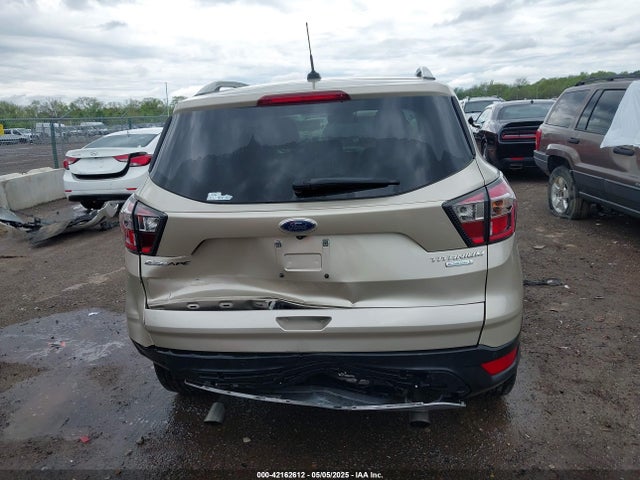 1FMCU0JD5HUB15132 Ford Escape Titanium