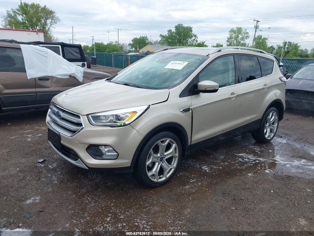 1FMCU0JD5HUB15132 Ford Escape Titanium