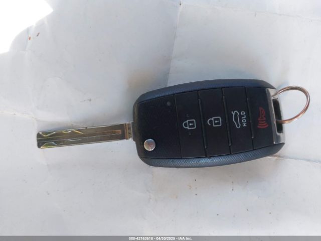 KNADM5A33E6381985 KIA RIO LX