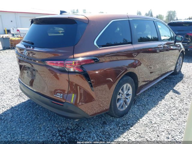 5TDYSKFC9MS002567 Toyota SIENNA XLE