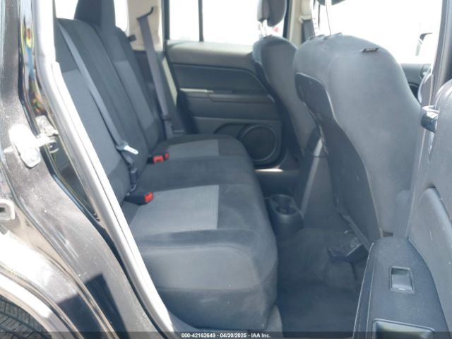 1C4NJRFB5GD718548 Jeep Patriot Latitude