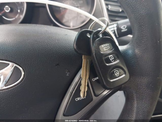 5NPDH4AE3GH779838 Hyundai ELANTRA SE