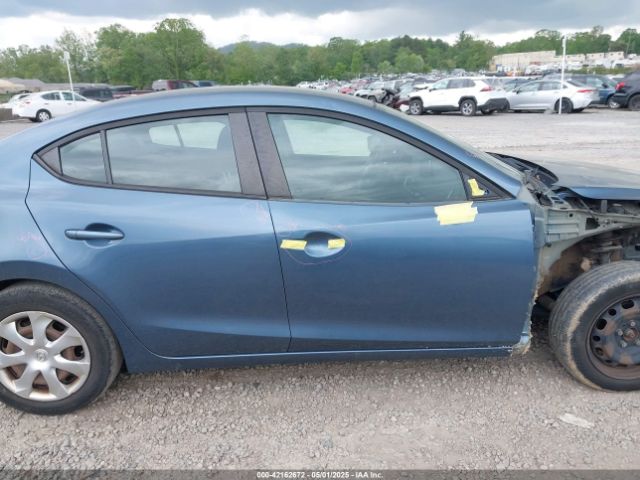 3MZBM1T79GM272496 Mazda Mazda3 I Sport