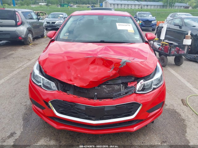 1G1BC5SMXJ7214105 Chevrolet Cruze Ls Auto