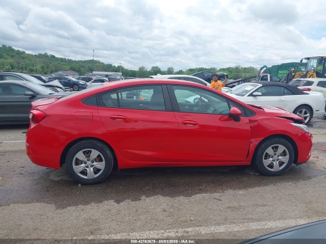 1G1BC5SMXJ7214105 Chevrolet Cruze Ls Auto