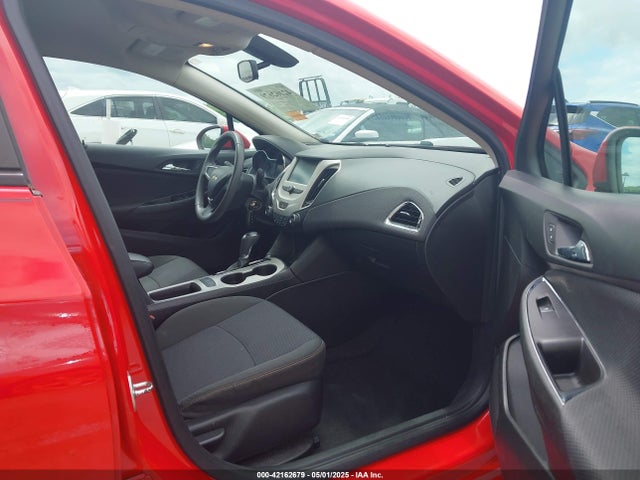 1G1BC5SMXJ7214105 Chevrolet Cruze Ls Auto