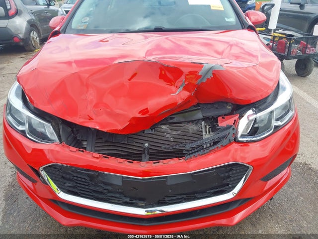 1G1BC5SMXJ7214105 Chevrolet Cruze Ls Auto