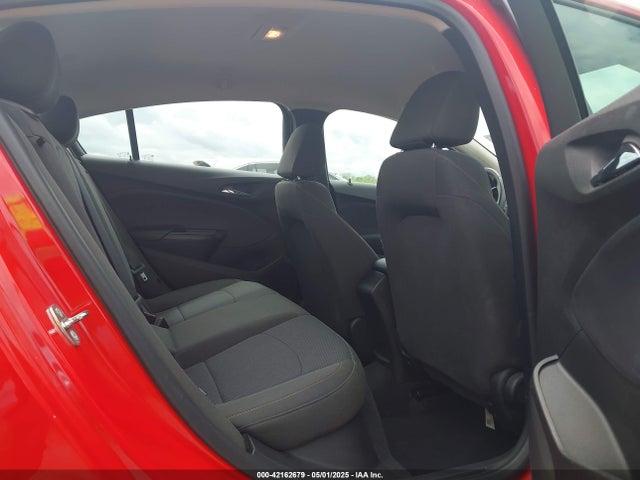 1G1BC5SMXJ7214105 Chevrolet Cruze Ls Auto