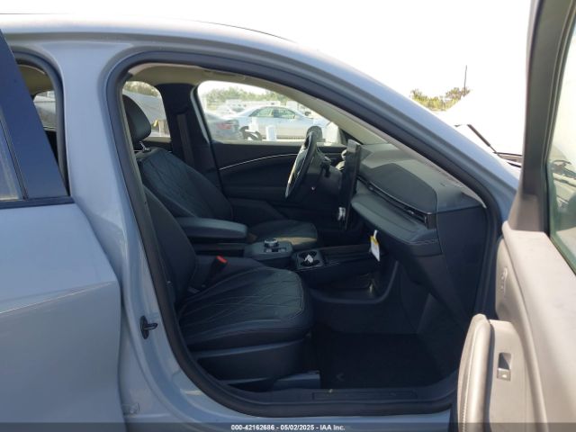 2024 FORD MUSTANG MACH-E 3FMTK1R49RMA16724 Photo 4