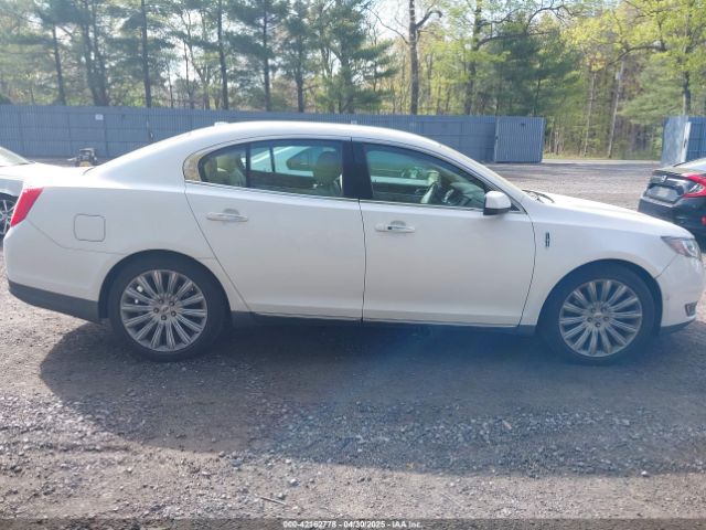 1LNHL9DK7EG609994 Lincoln MKS