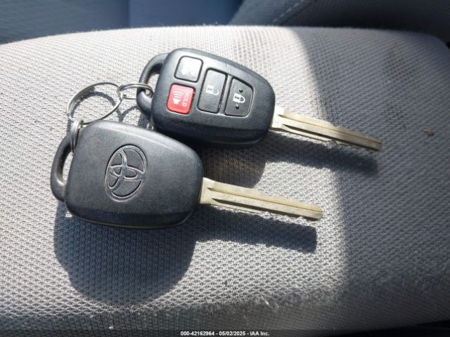 2T1BURHE2GC630927 Toyota COROLLA LE