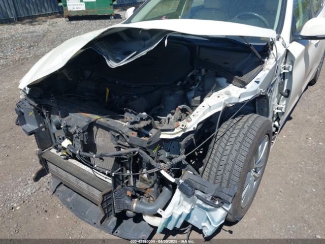 JN1CV7AR0HM680977 Infiniti Q50 2.0t Premium