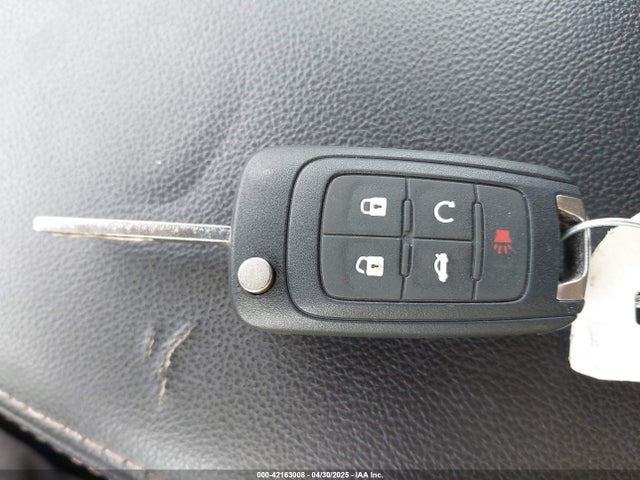 2G1125S38E9108147 Chevrolet Impala 2lt