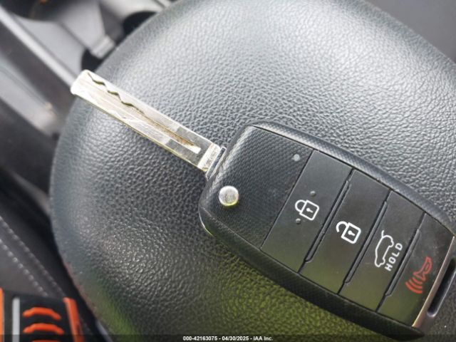 KNDJN2A26K7920520 KIA Soul