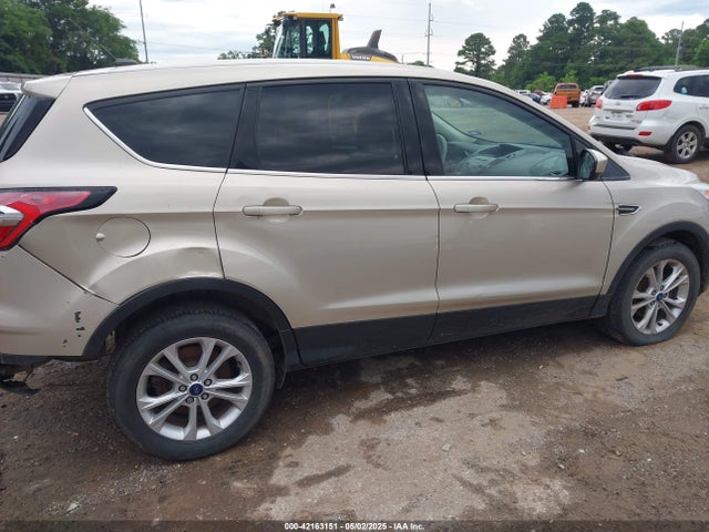 1FMCU0GD9HUE91484 Ford ESCAPE SE