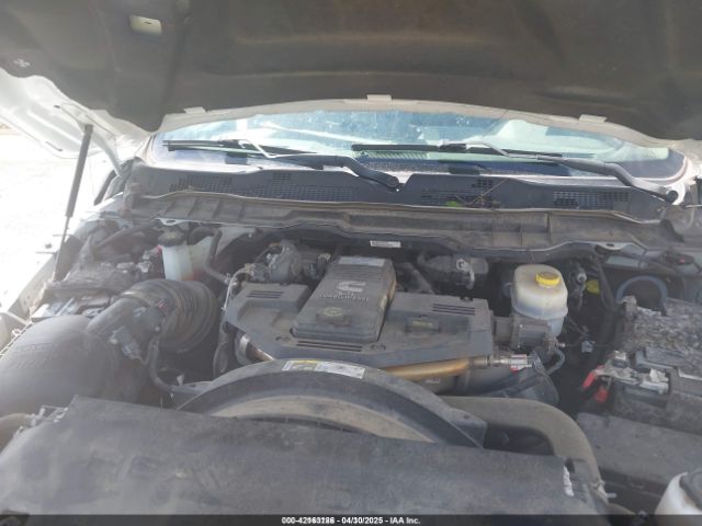 3C6MR5AL4JG166393 RAM 2500 Tradesman  4x4 8' Box