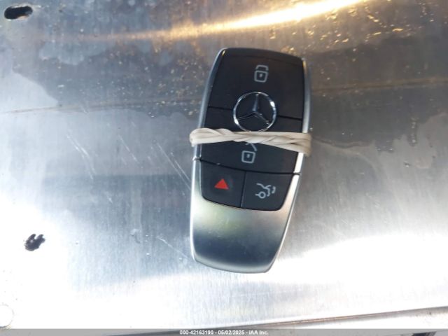 W1N4N4GB0NJ317272 Mercedes-Benz GLA 250
