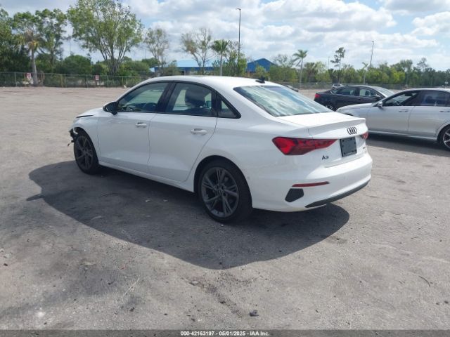 2024 AUDI A3 WAUHUDGY9RA135413 Photo 2