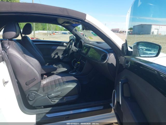 3VW517AT6EM818323 Volkswagen Beetle 1.8t