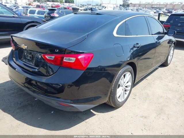 1G1ZE5ST2HF142557 Chevrolet MALIBU 1LT