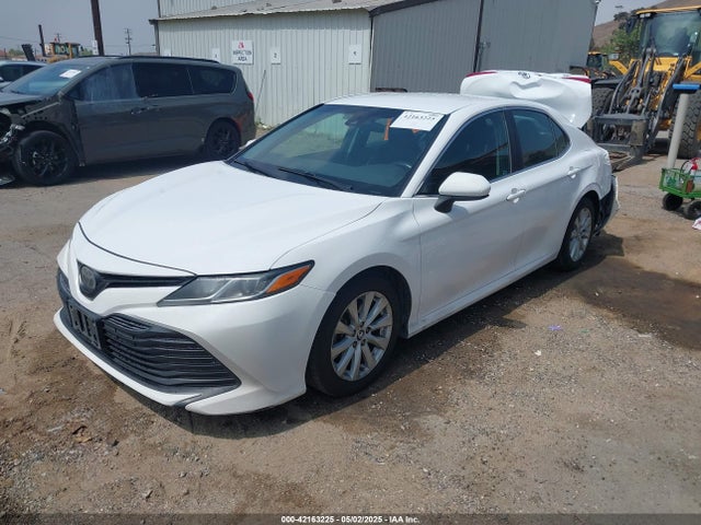 4T1B11HK2JU057775 Toyota CAMRY LE