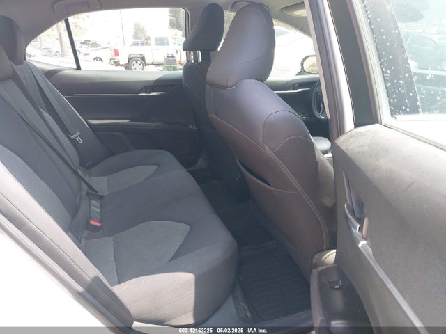 4T1B11HK2JU057775 Toyota CAMRY LE