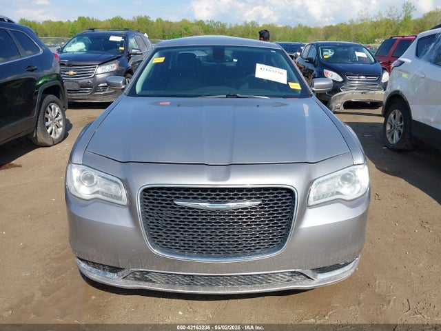 2C3CCAAG4GH238255 Chrysler 300 Limited