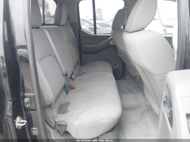 1N6AD0ER8GN758758 Nissan Frontier Sv