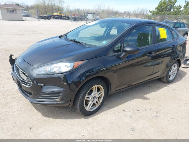 3FADP4BJ8JM103973 Ford FIESTA SE