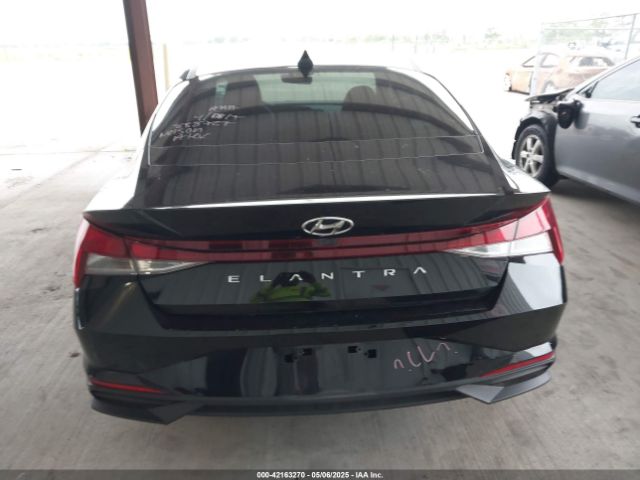 KMHLM4AG5NU353950 Hyundai ELANTRA SEL