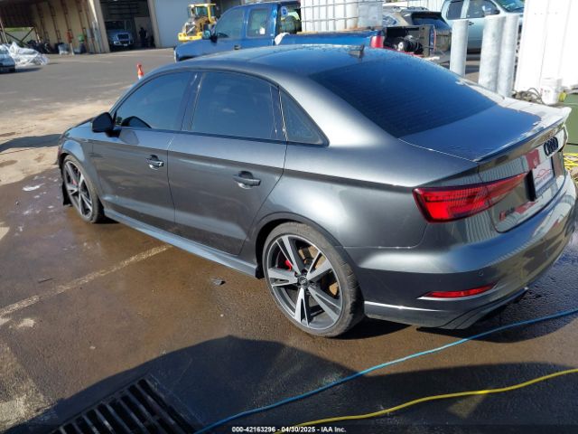 2019 AUDI RS 3 WUABWGFF4KA906650 Photo 2
